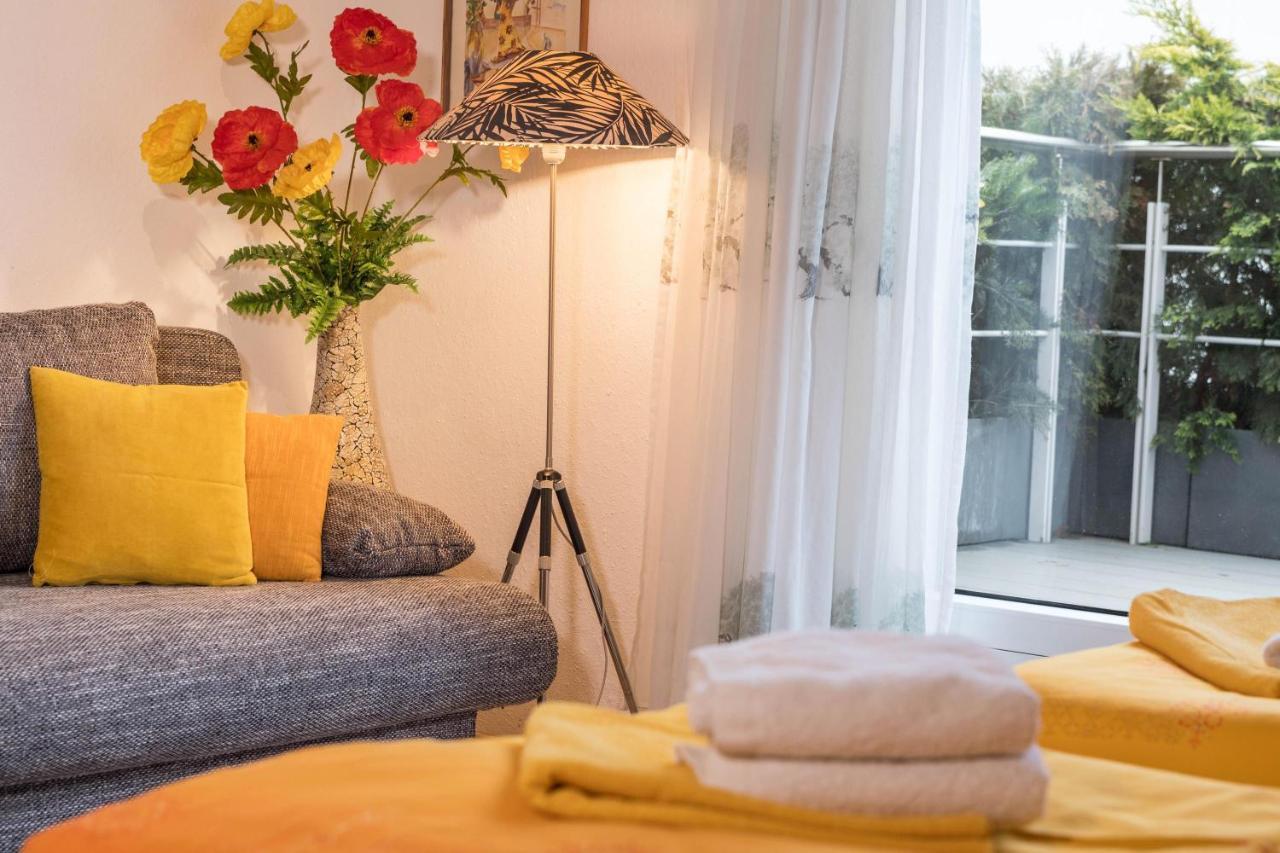 Apartment B Und E Roeck
